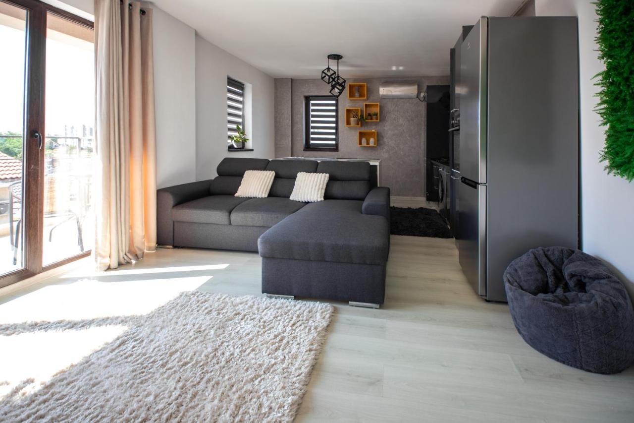 Holidays Vibes Apart Mamaia Nord Navodari Bagian luar foto