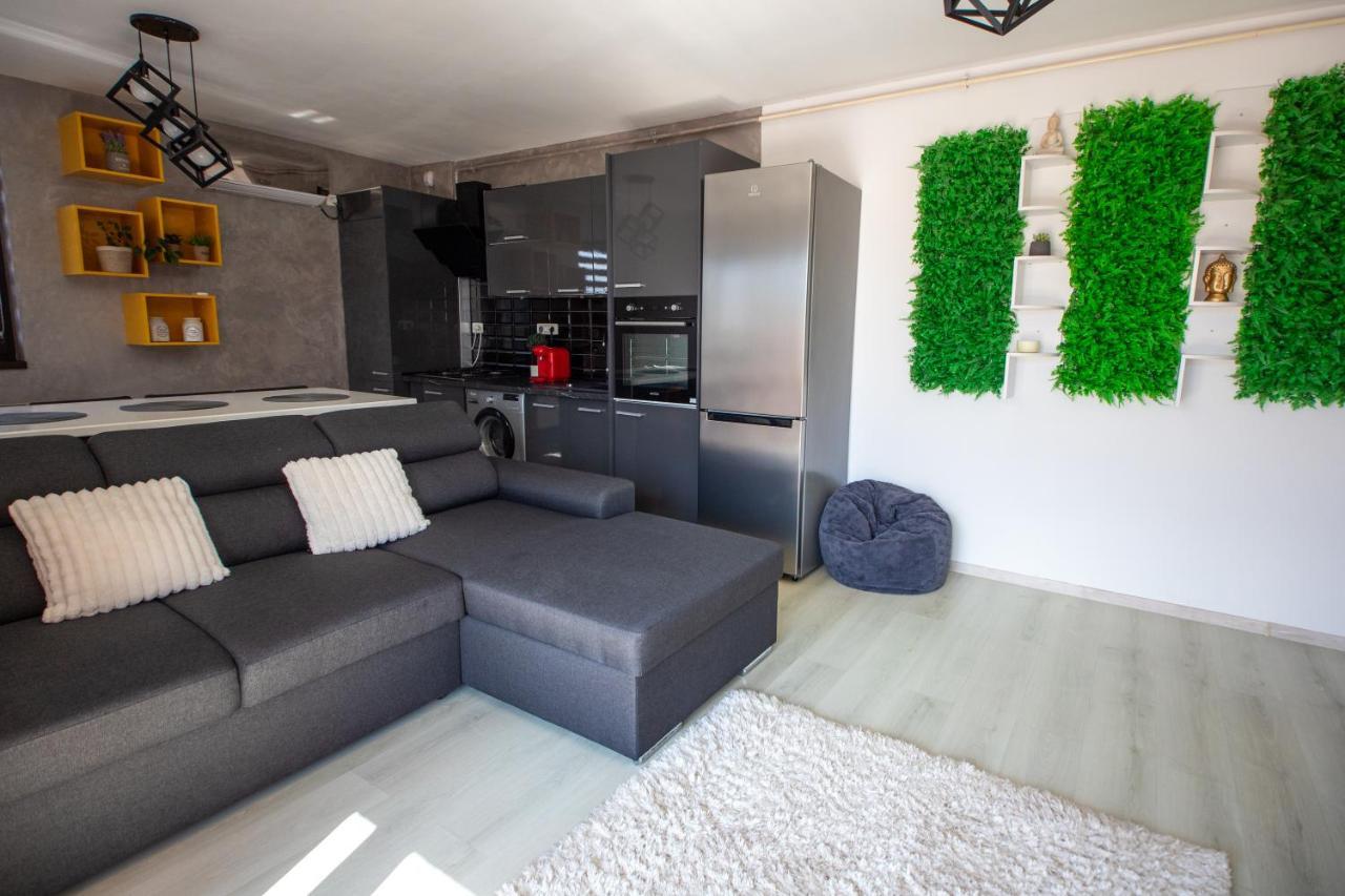 Holidays Vibes Apart Mamaia Nord Navodari Bagian luar foto